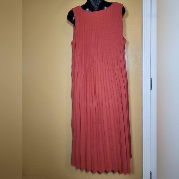 J. Jill Wearever Collection Sunburst Pleated Accordion Style Midi Dress sz LP - Picture 3 of 7